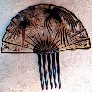 Large Vintage Antique Celluloid Spanish Manilla Comb. 8" x 7 3/4".